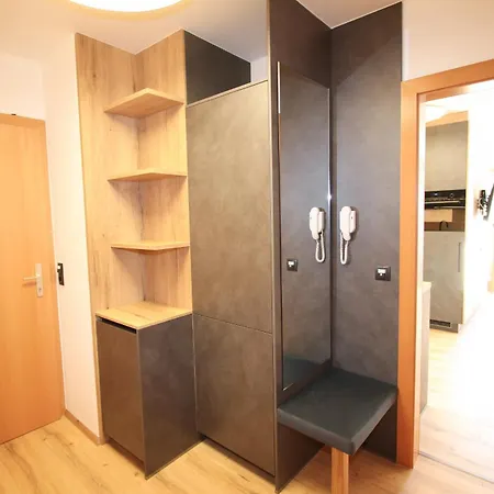 77 - 6 Apartamento